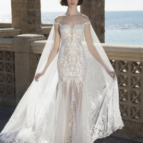 30-A front view of Roni (From White Romance Collection)
